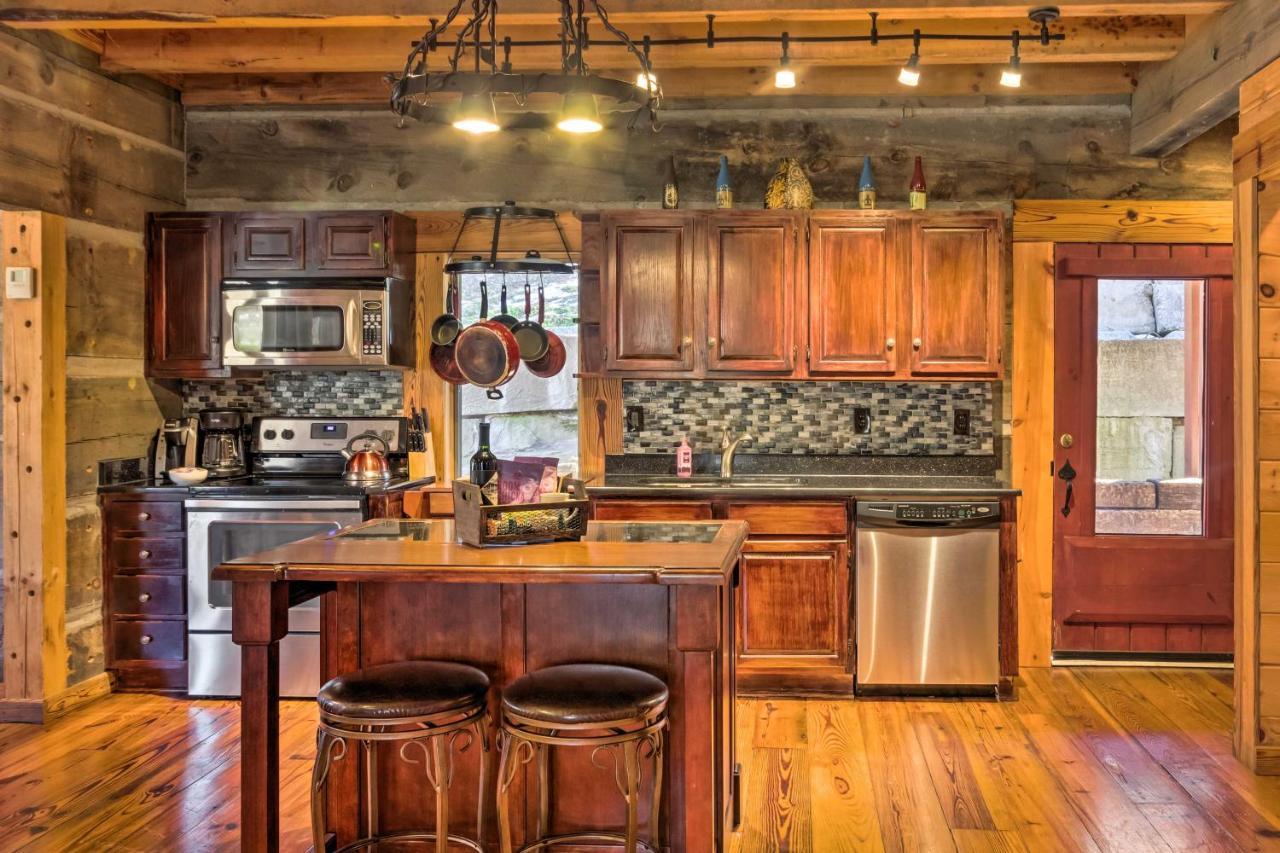 The Cabin At Marys Place With Deck And Mtn Views! Villa Maggie Valley Exterior foto